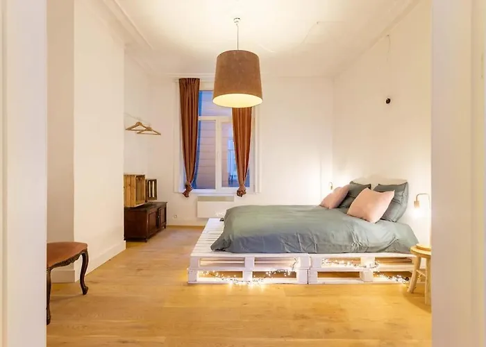 Pink Fairytale-Like Apartment