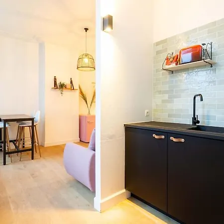 Pink Fairytale-Like Apartment Antwerpen Buitenkant foto